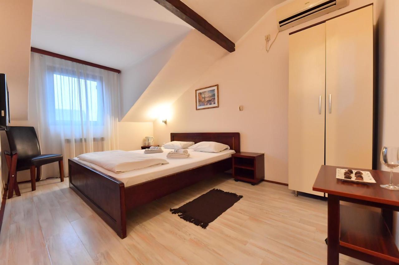 Apartments & Accommodation Stojic Novi Sad Luaran gambar